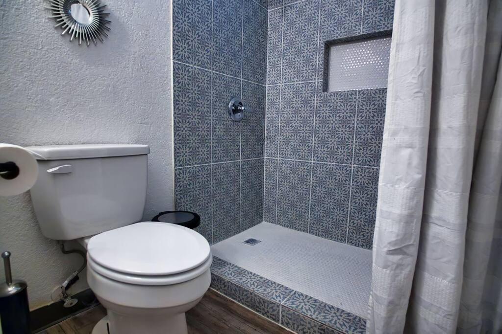 Chic & Cozy 2 Bedroom - 1 Bathroom - Rated Best Eagle Pass Exterior foto